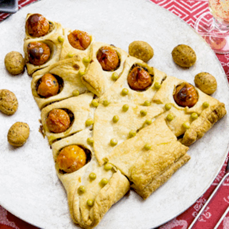 Pastel relleno de verduras variadas y tofu