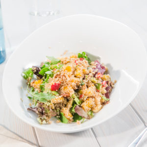 Ensalada de Quinoa con Pimientos y Mango